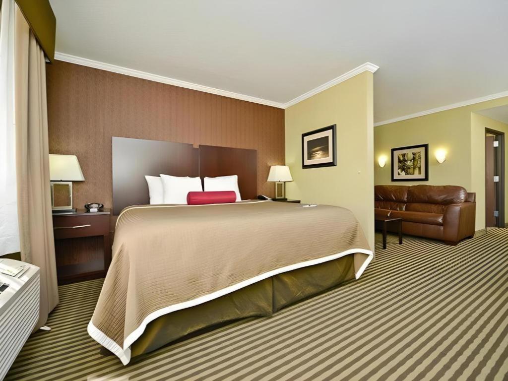 Best Western Plus Olathe Hotel Eksteriør bilde