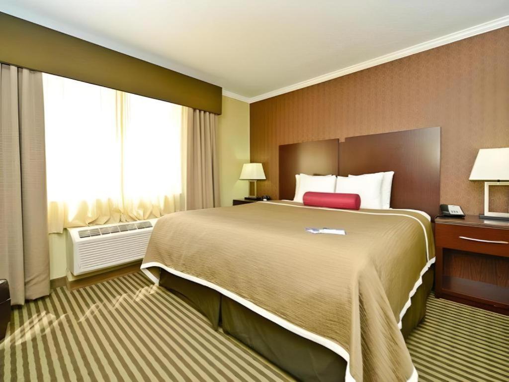 Best Western Plus Olathe Hotel Eksteriør bilde